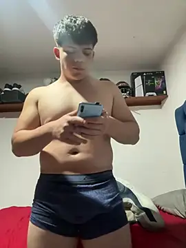 Snapshot of padrinito_69 chatting on March 11, 6:30 am padrinito 69 online show from March 11, 6:30 am