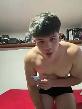 Snapshot of padrinito_69 chatting on April 8, 6:24 am padrinito 69 online show from April 8, 6:24 am