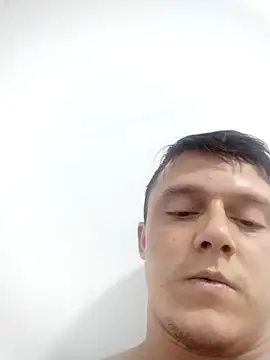 RAFAELQUINTEROSCAVALHEI online show from January 8, 3:25 pm