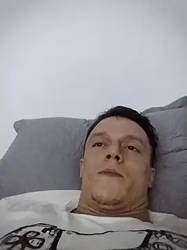 RAFAELQUINTEROSCAVALHEI online show from April 5, 9:01 pm