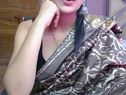 sweet riyaaa online show from May 6, 5:03 am
