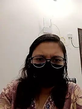 piryasharma005 online show from January 12, 11:48 am