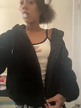 Tamiii420 online show from February 27, 3:01 pm