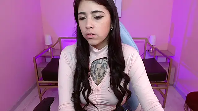 Snapshot of Adri_gomez_x chatting on January 14, 12:22 pm Adri gomez x online show from January 14, 12:22 pm