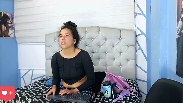 eimy hot19 online show from January 11, 2:00 pm