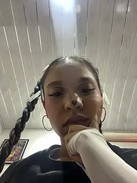 DulceRouss  online show from March 18, 12:41 pm