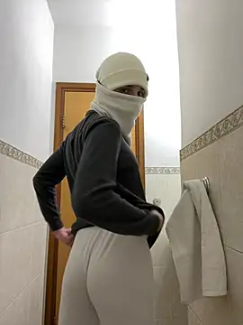 Snapshot of petiteyanel chatting on January 10, 7:04 pm petiteyanel online show from January 10, 7:04 pm