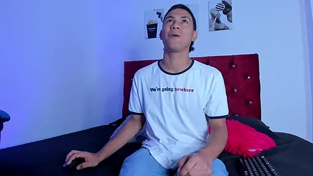 Liamsubtle01 online show from January 9, 5:48 pm