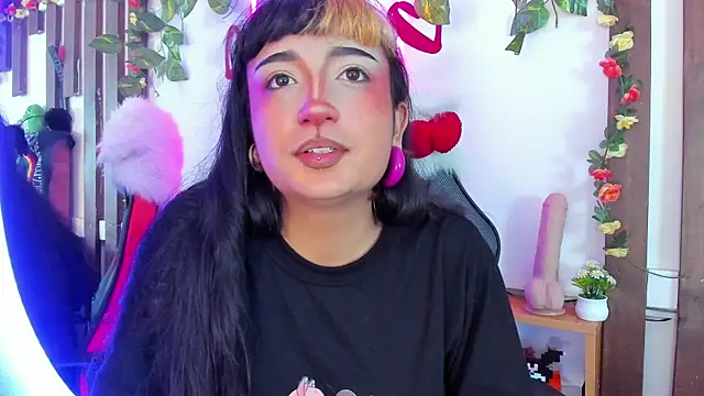 MeowMota  online show from May 17, 5:09 pm