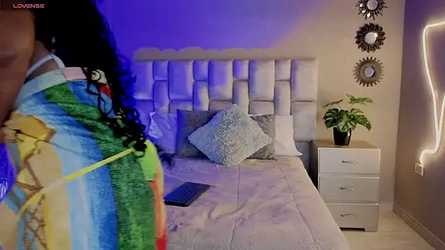  liiss online show from March 25, 11:05 am