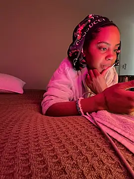 oshun6360 online show from May 2, 6:24 pm