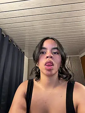 SofiaMante  online show from June 21, 9:06 pm