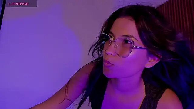 Snapshot of scarlett_rosse_x chatting on April 1, 7:11 pm scarlett rosse x online show from April 1, 7:11 pm