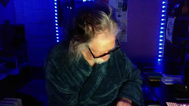 LickYourYoni online show from March 27, 9:42 am