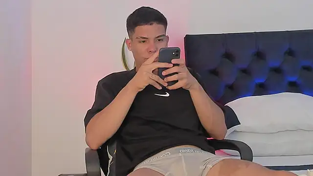 Marcus Moreno online show from March 21, 9:29 pm