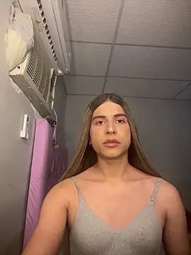 Snapshot of sammyhil chatting on February 12, 1:33 am sammyhil online show from February 12, 1:33 am