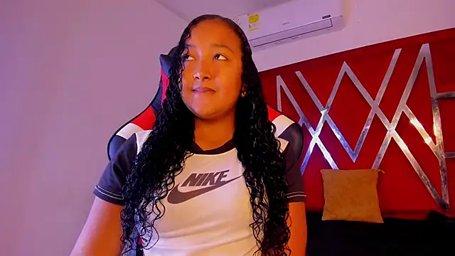 sweetdesireasm online show from February 6, 8:01 pm