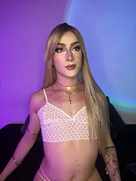 Snapshot of Alana_Stone chatting on February 6, 3:55 am Alana Stone online show from February 6, 3:55 am