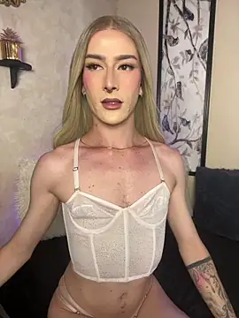 Snapshot of Alana_Stone chatting on May 10, 5:07 pm Alana Stone online show from May 10, 5:07 pm