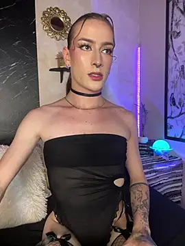 Snapshot of Alana_Stone chatting on May 15, 8:16 pm Alana Stone online show from May 15, 8:16 pm