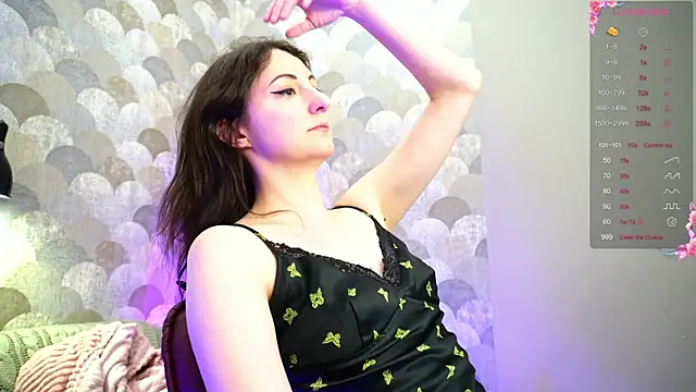 Snapshot of Ruby_blossom_ chatting on January 18, 9:18 pm Ruby blossom online show from January 18, 9:18 pm