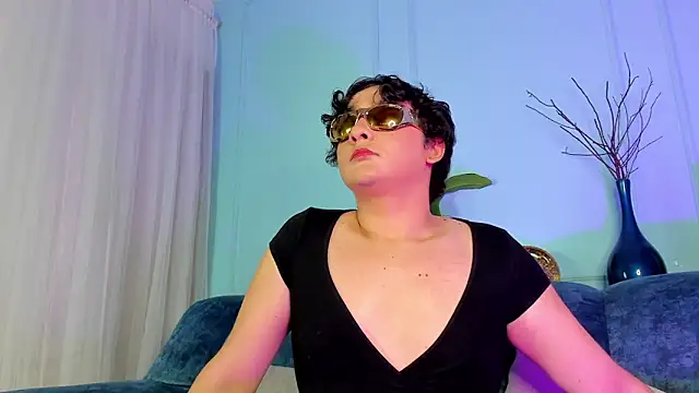 Nicki Ripperton online show from January 7, 8:33 pm