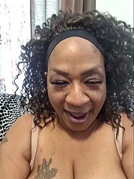 Big Booty Bonnie online show from May 19, 4:46 pm