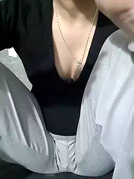 Snapshot of -LunaLust chatting on January 18, 2:10 pm -LunaLust online show from January 18, 2:10 pm