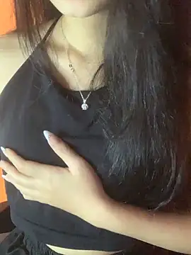 Snapshot of Jennybae23 chatting on February 13, 6:26 pm Jennybae23 online show from February 13, 6:26 pm