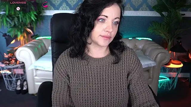 Snapshot of Dafni_Monn chatting on April 30, 5:47 am Dafni Monn online show from April 30, 5:47 am