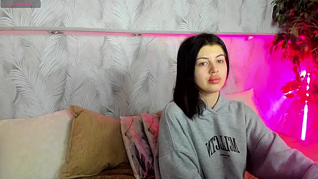 Karolina Kar online show from February 7, 8:18 am