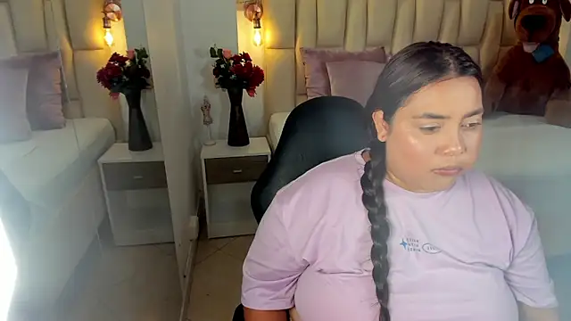 Snapshot of tatikanyx chatting on May 1, 1:05 pm tatikanyx online show from May 1, 1:05 pm