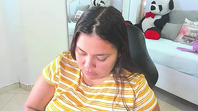 Snapshot of tatikanyx chatting on May 8, 12:10 pm tatikanyx online show from May 8, 12:10 pm