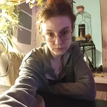 Snapshot of Shy_Bamby chatting on February 9, 10:47 pm Shy Bamby online show from February 9, 10:47 pm