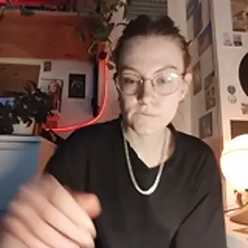 Snapshot of Shy_Bamby chatting on March 9, 7:07 pm Shy Bamby online show from March 9, 7:07 pm