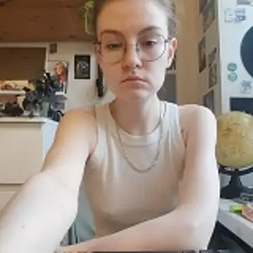 Snapshot of Shy_Bamby chatting on March 31, 4:18 pm Shy Bamby online show from March 31, 4:18 pm