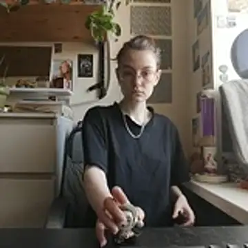 Snapshot of Shy_Bamby chatting on April 11, 11:25 am Shy Bamby online show from April 11, 11:25 am