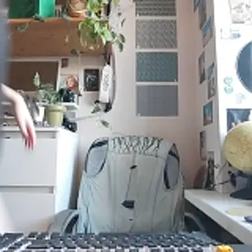 Snapshot of Shy_Bamby chatting on May 7, 5:29 pm Shy Bamby online show from May 7, 5:29 pm