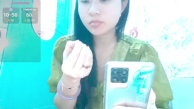 Snapshot of EmilyShow_96 chatting on January 16, 11:58 am EmilyShow 96 online show from January 16, 11:58 am