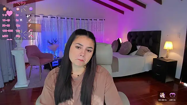 taylor smiith1 online show from May 9, 11:37 am
