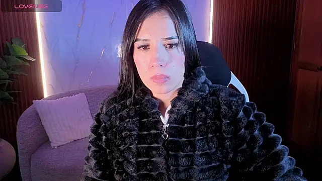 zoevg online show from May 9, 1:27 pm