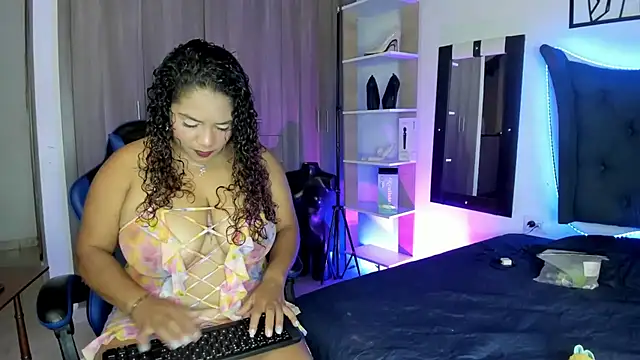  lissa 02 online show from March 31, 2:13 am