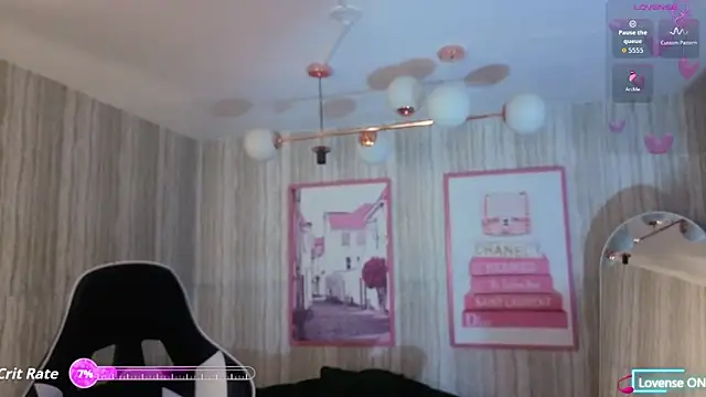 Snapshot of zarcasutra_t chatting on April 6, 12:28 pm zarcasutra t online show from April 6, 12:28 pm