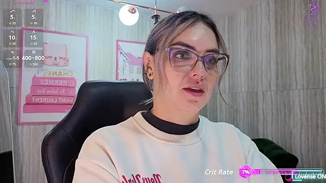 Snapshot of zarcasutra_t chatting on April 27, 1:09 pm zarcasutra t online show from April 27, 1:09 pm