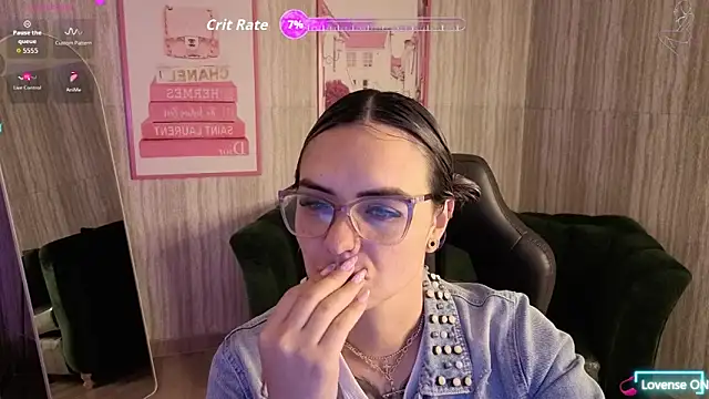 Snapshot of zarcasutra_t chatting on May 7, 12:32 pm zarcasutra t online show from May 7, 12:32 pm