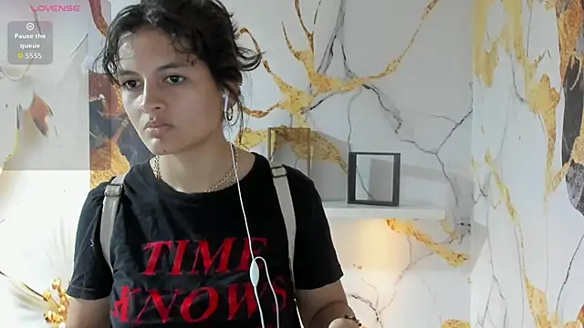 MiaBella18 online show from February 5, 7:07 pm