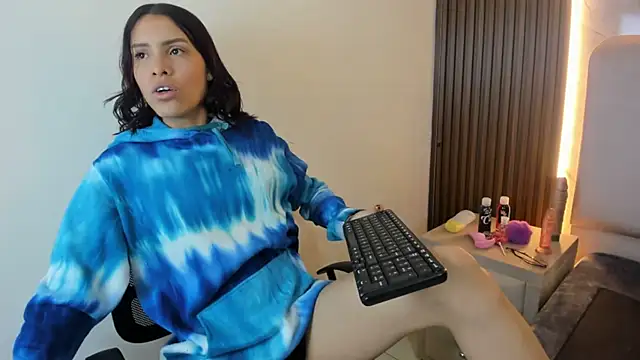 GraceAlexa12 online show from March 27, 3:34 pm