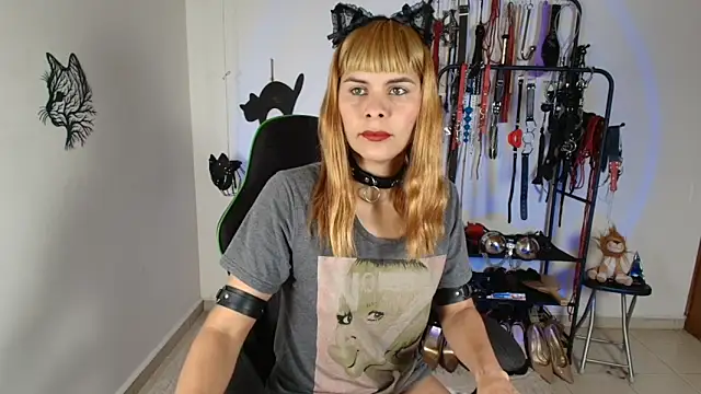 ariannaconnor  online show from March 21, 1:48 pm