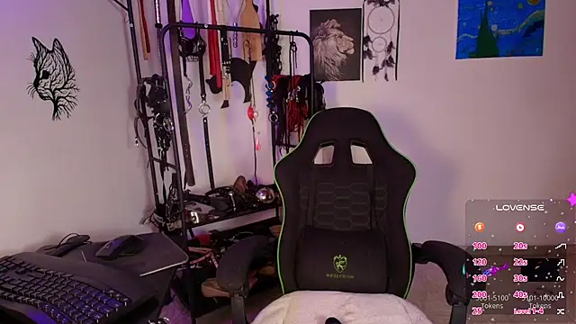 ariannaconnor  online show from May 6, 2:44 pm