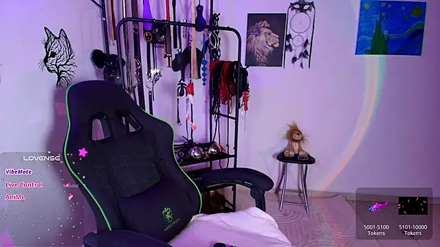 ariannaconnor  online show from May 9, 11:59 am
